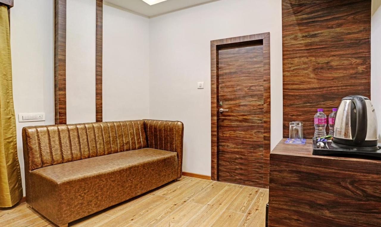 فندق Treebo Premium Widlor Boutique مومباي المظهر الخارجي الصورة